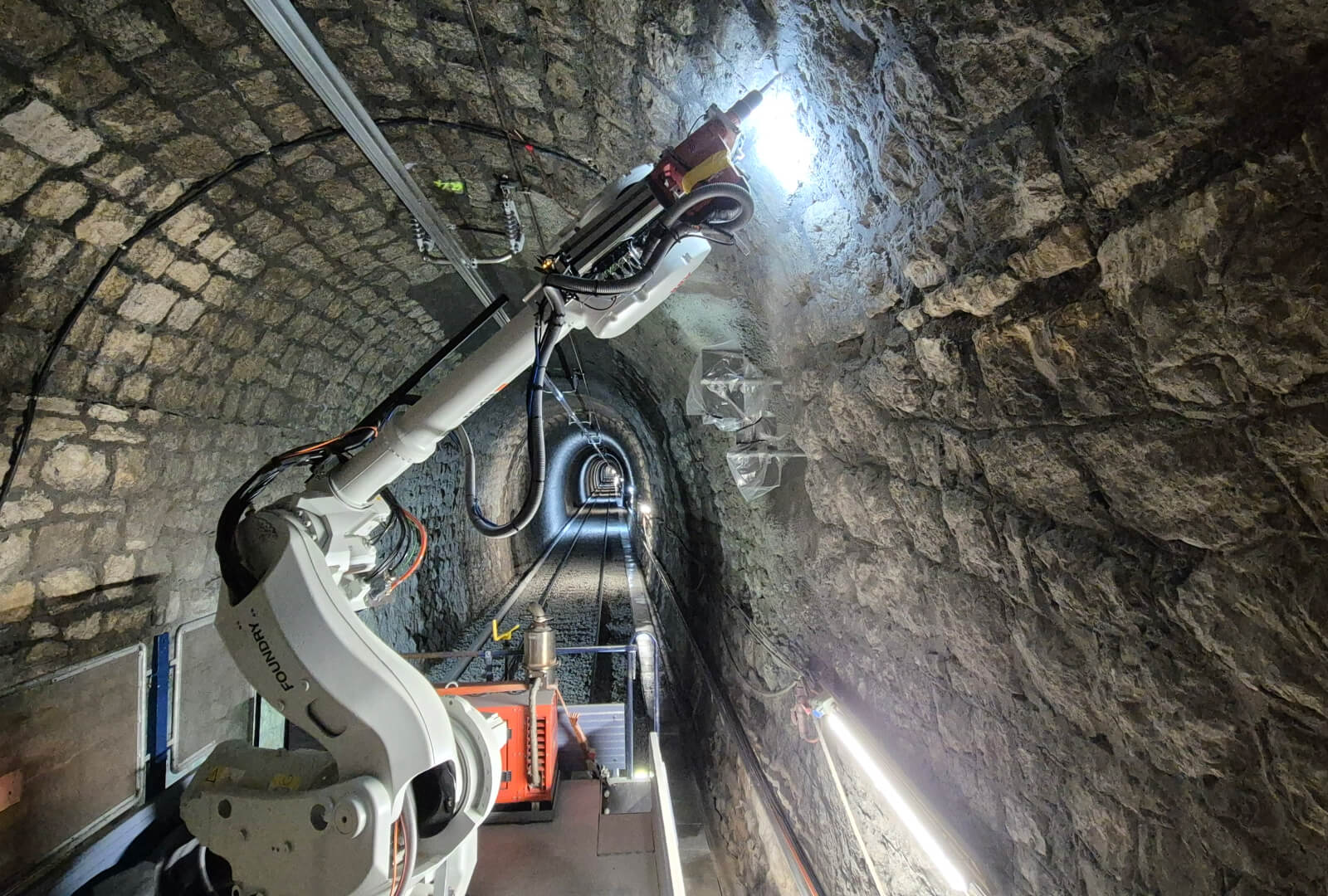 Bohrung in Tunnelgestein 